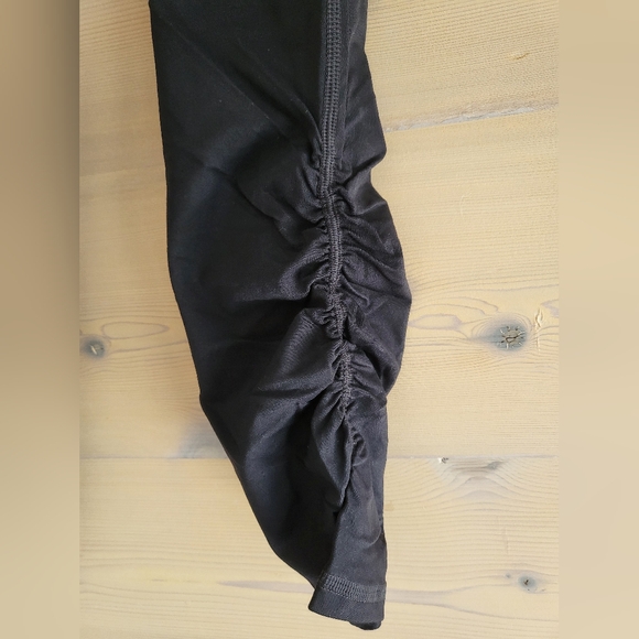NWT FourLaps 3/4 Length Contour Leggings Black size S - Picture 3 of 8